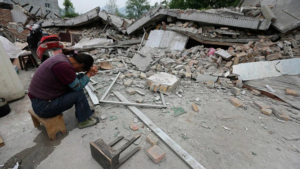 Сальвадор землетрясение. Сычуань землетрясение 2008. Землетрясение в Китае 2008 Сычуань. Сычуань Китай землетрясение. Вэньчуань землетрясение.