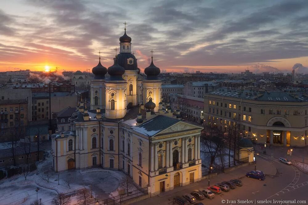 Сайт владимирском соборе санкт петербурга. Владимирский храм Санкт-Петербург. Иконы Владимирского собора в Санкт-Петербурге.