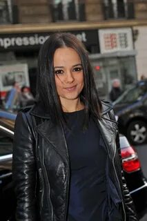 Ализе Жакоте - Поиск в Google Певицы