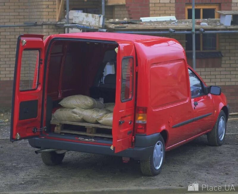 Малогабаритные перевозки. Citroen jumper 2 поколение. Skoda praktik, 2007. Машина: citroen berlingo каблучок. Ford courier 200.