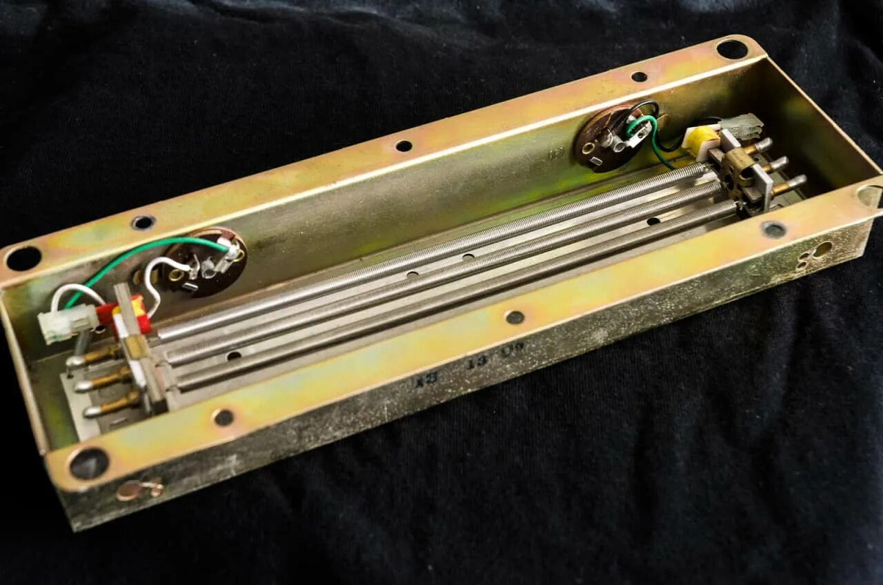 Return to zero beztebya original speed reverb. Пружинный ревербератор (spring). spring reverb tank. пружинный ревербератор фендер. пластинчатый ревербератор.