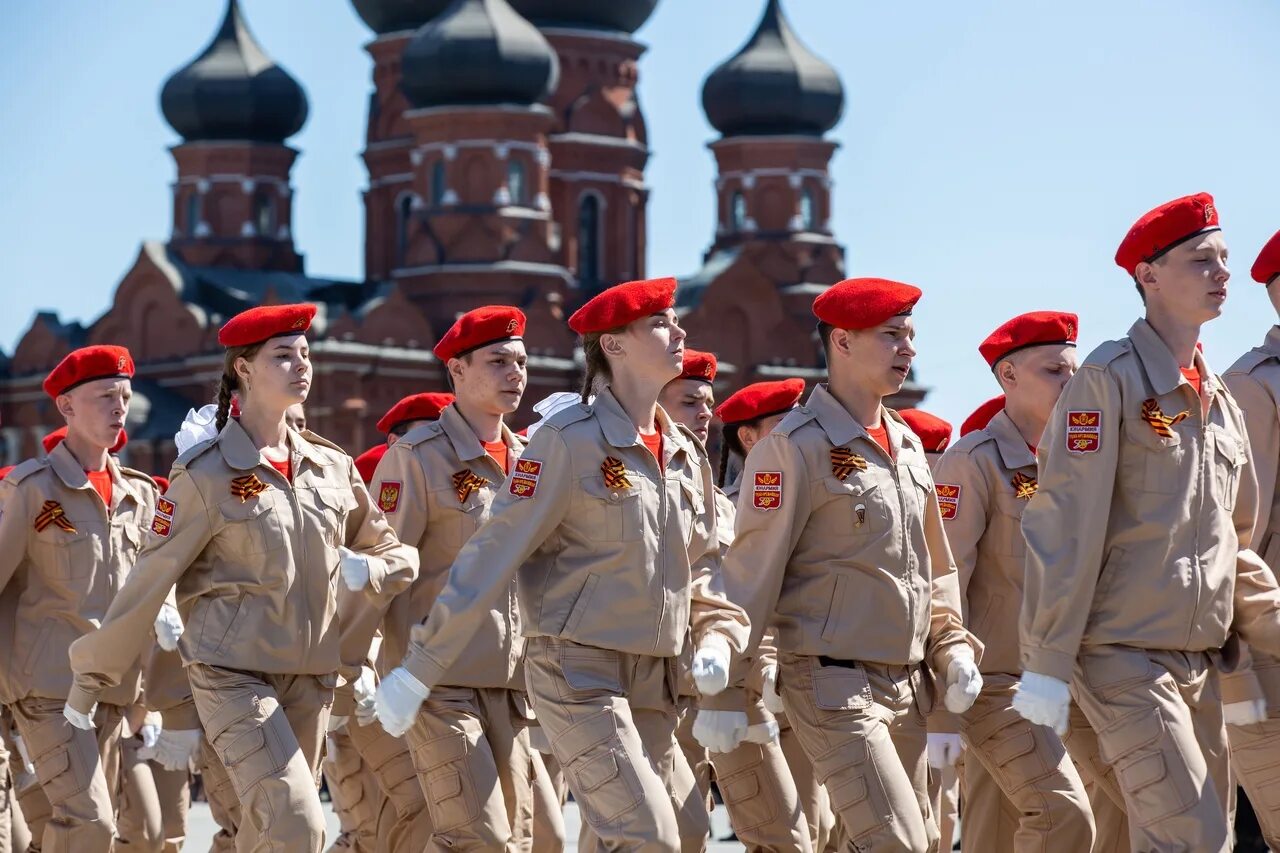 Парад Победы 2015. 9 Мая ленточка парад. Георгиевская лента парад 9 мая. Парад на площади 9 мая Тула. 9 май 2015 год