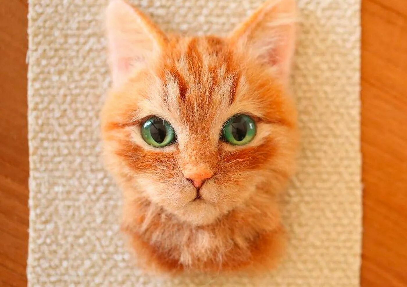 Игрушка для кошки. Как сделать кота настоящего. Миниатюрные котики из войлока. Wakuneco. Лепим кошку.