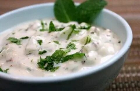 Зелень со сметаной