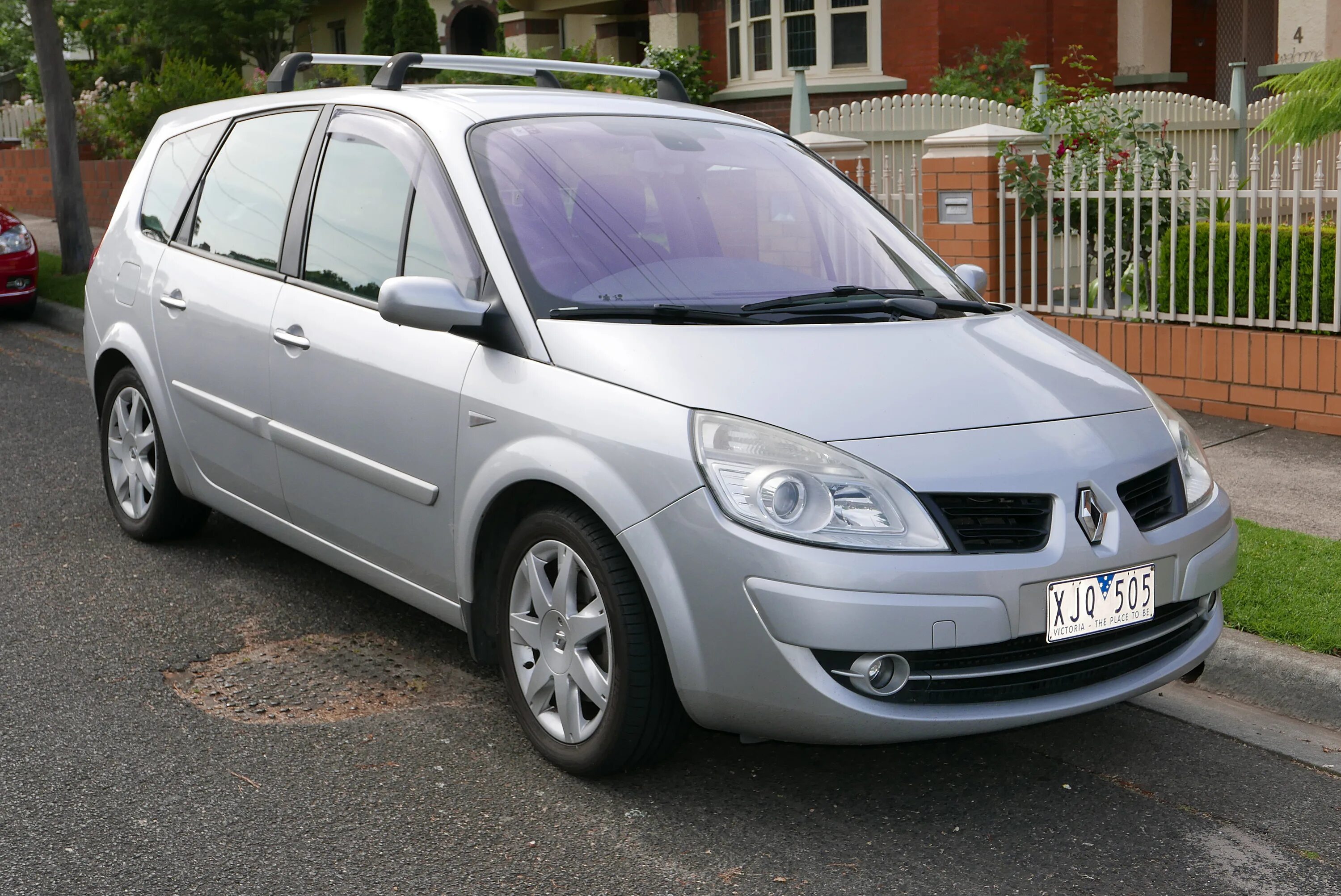 Рено сценик 2 2007 год. Рено Меган Сценик 2006. Renault Scenic 2005. Рено Гранд Сценик 2006. Renault Grand Scenic 2.