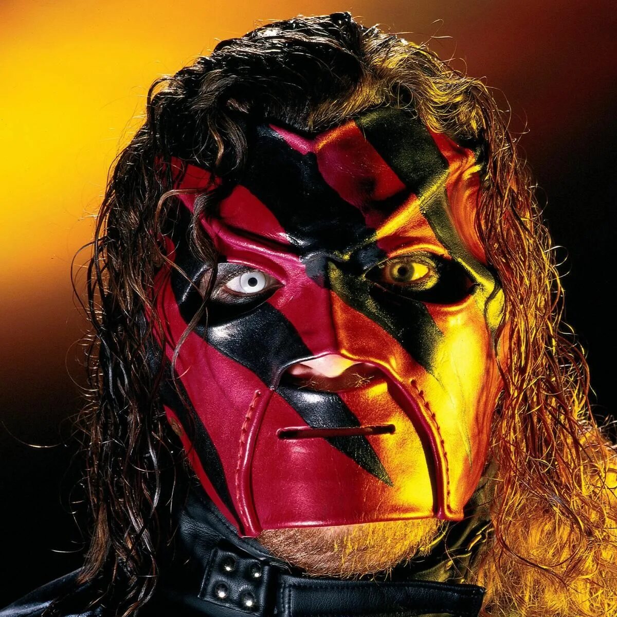 Кейн рестлер. Маска Кейна WWE. Рестлер Кейн в маске. Кейн Рестлер WWE. Рестлер Кейн без маски.