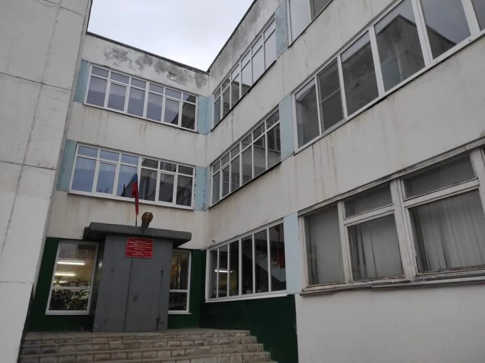 Школа 5 волгоград. Школа 21 волгоград. Богунская 3 волгоград. Лицей 6 волгоград ворошиловский район. Школа 19 волгоград.