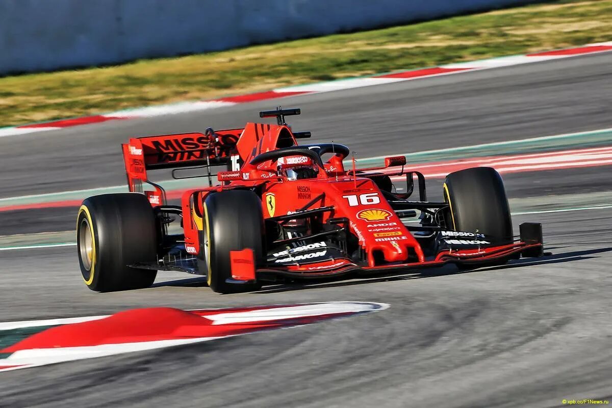 Формула 1 гонка 2 этап. Феррари SF 80 f1. Ferrari sf71h f1. Феррари гонки формула 1. Formula f1.