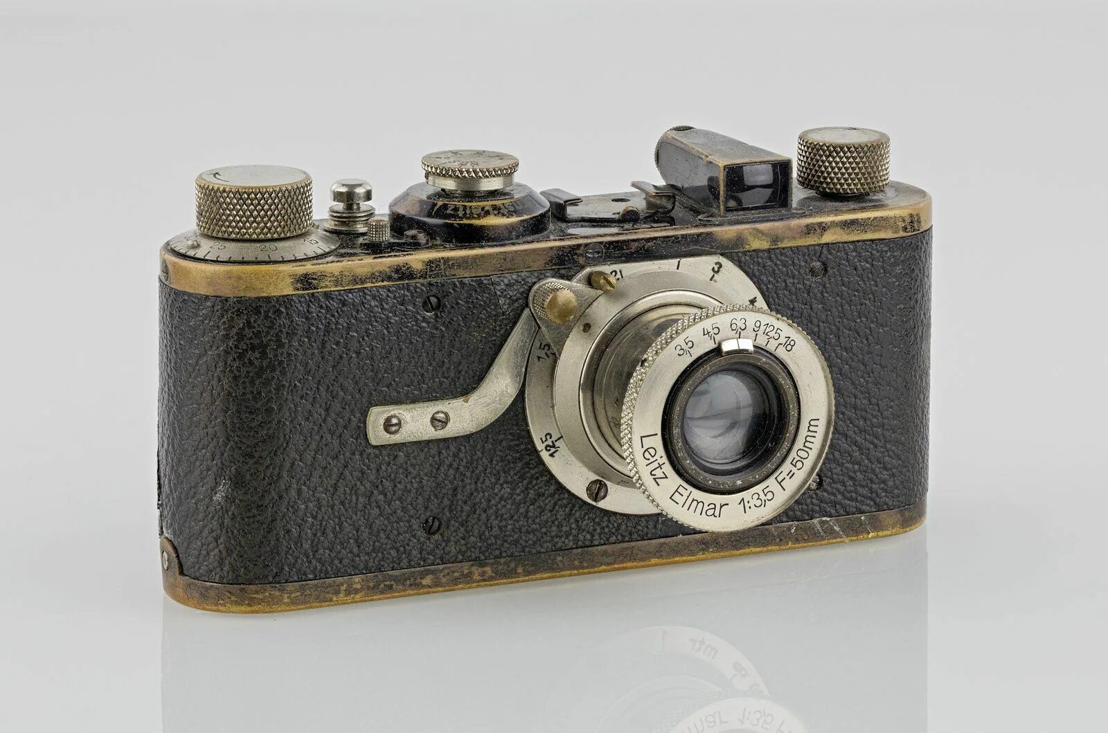 Leica i 1925. Leica 1936. Фотоаппарат Leica 1925. Leica 1923.