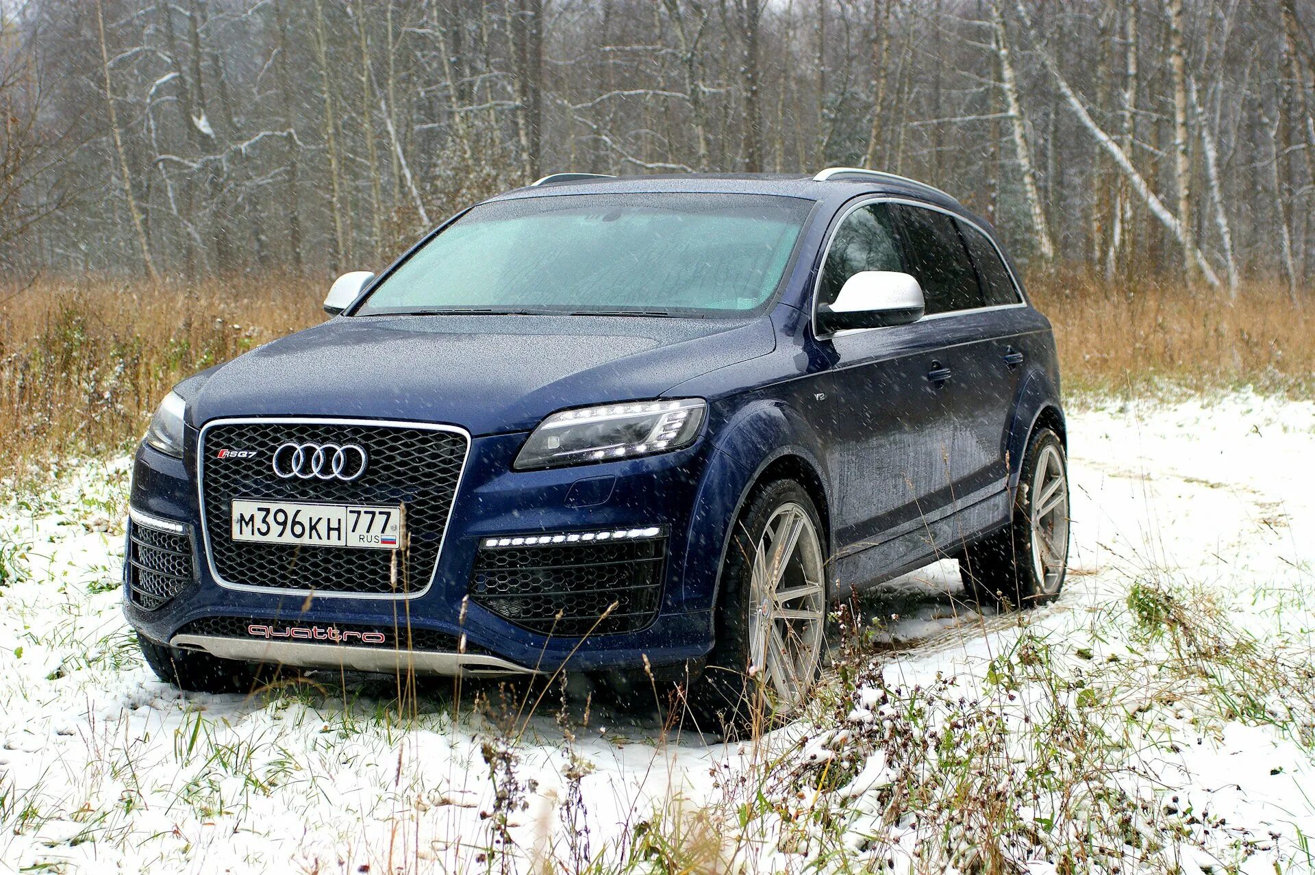 Купить ауди ку 7 в россии. Audi q7. Ауди q7 в12. Audi q7 2009. Ауди джип q7.