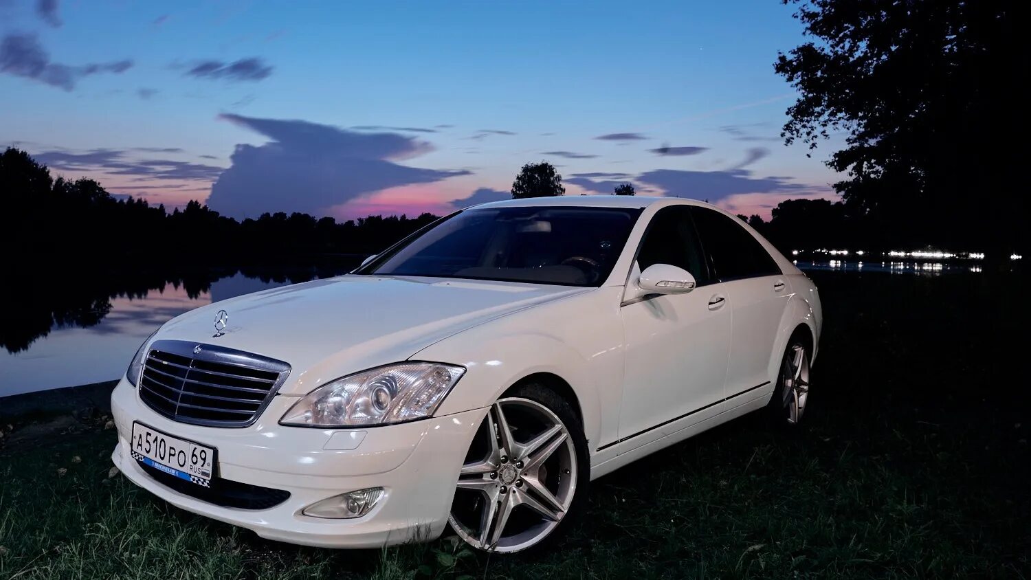 Mercedes-Benz w221. Мерседес Бенц 221. Mercedes w221 s белый. Mercedes-Benz s600 w221. Мерс россия купить