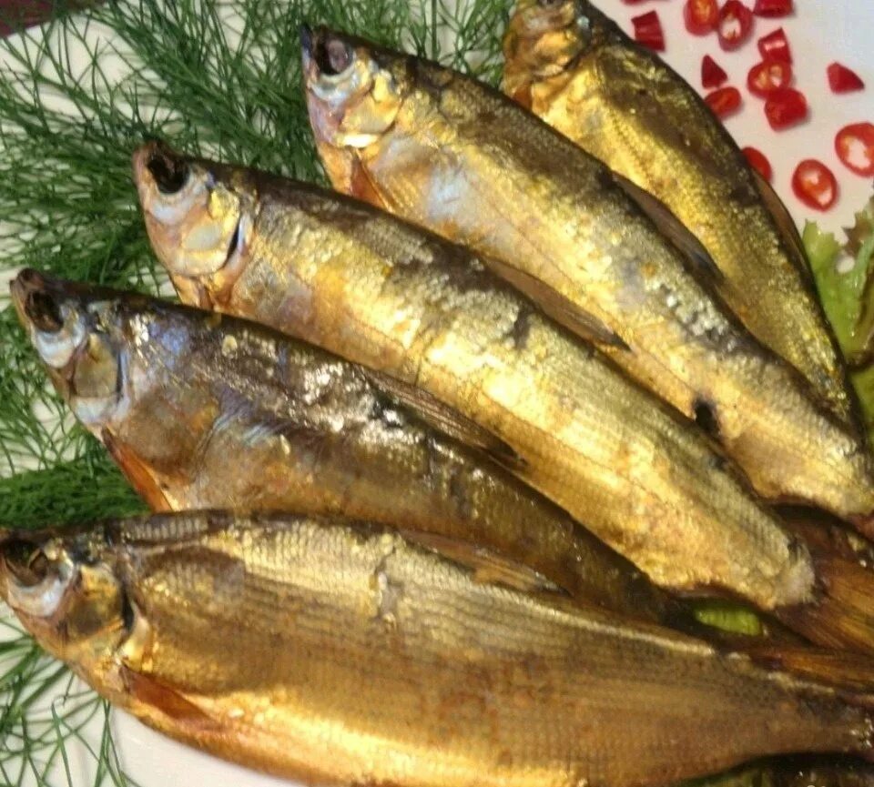 Пелядь холодного копчения. Пелядь сырок. Пелядь рыба холодного копчения. Пелядь рыба холодного копчения. Пелядь копченая.