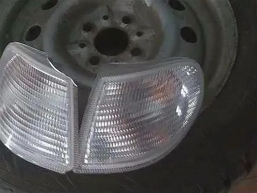 Белые поворотники ваз. Белые поворотники ваз. Поворотник 15 bosch бел лев белый. Белые поворотники ваз. Белые поворотники ваз.