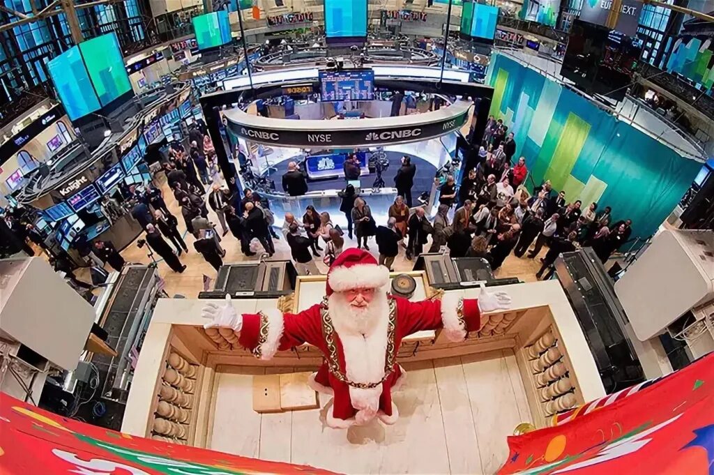 С новым годом трейдеры. Дед мороз с деньгами. Денежки новый год. Новый год деньги. Трейдинг новый год.