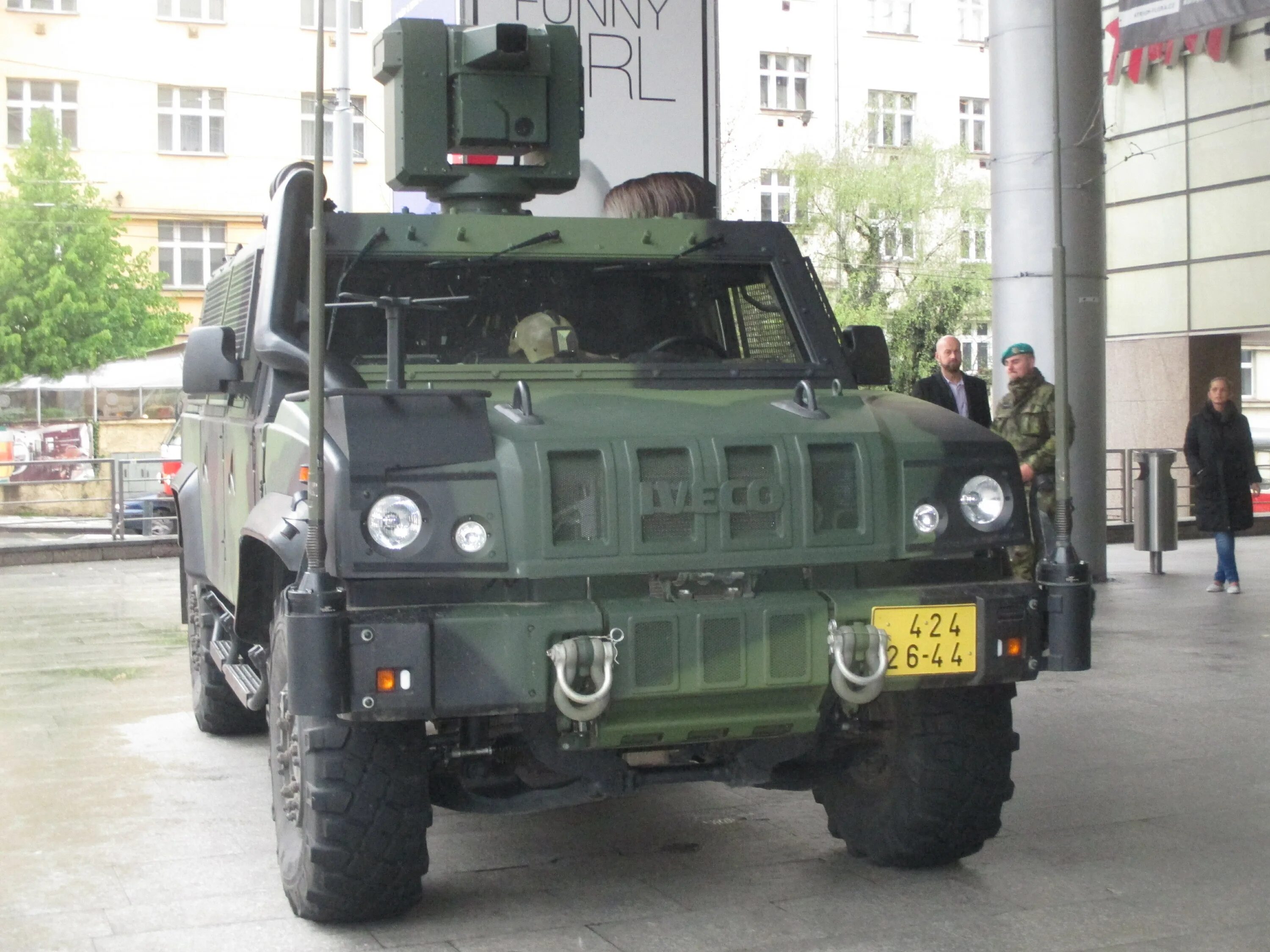 Номера военных украины. Военные номера машин. Автомобильные военные номера НАТО. Номера военных машин Украины. Украинские военные номера автомобилей.