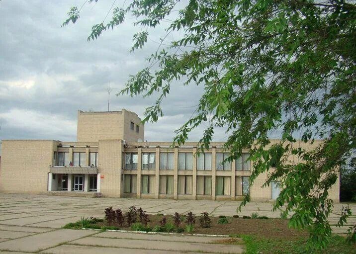 Ростовская область поселок юловский. Ростовская область поселок юловский. Ростовская область поселок юловский. Юловский ростовская область. Юловский школа 81.