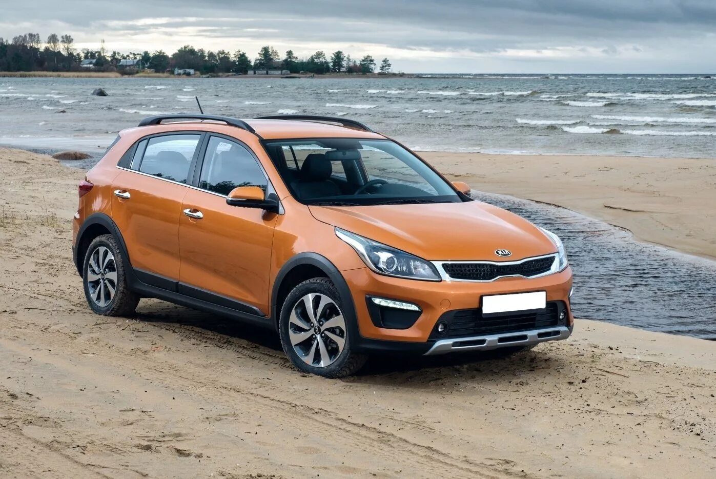 Купить киа x line. Kia Rio x-line. Kia Rio x-line 2017. Kia Rio x-line 2020. Kia Rio 4 x-line 2017.