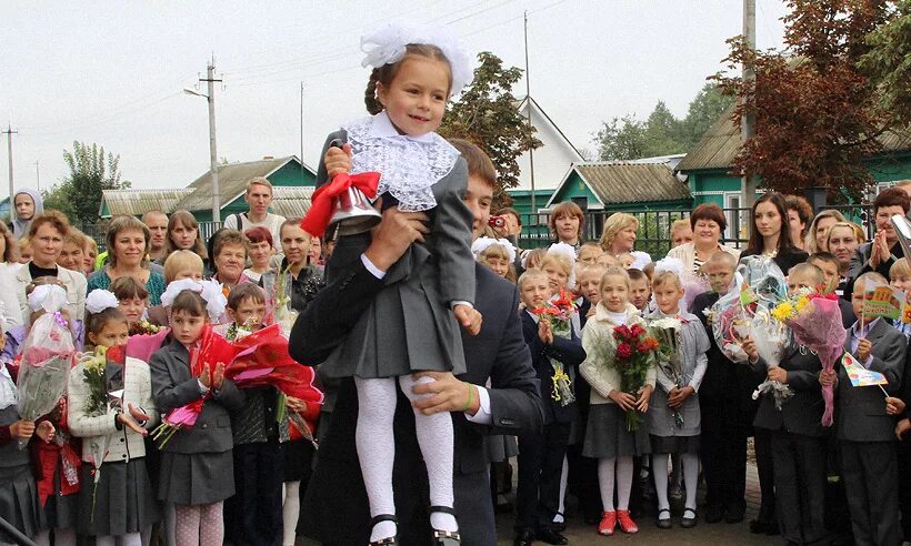 Брянская школа номер. Школа 1 г Сельцо. Школа 1 в г.Сельцо Брянской области. Школа 2 Сельцо Брянской области. Сельцо Брянской области школы.