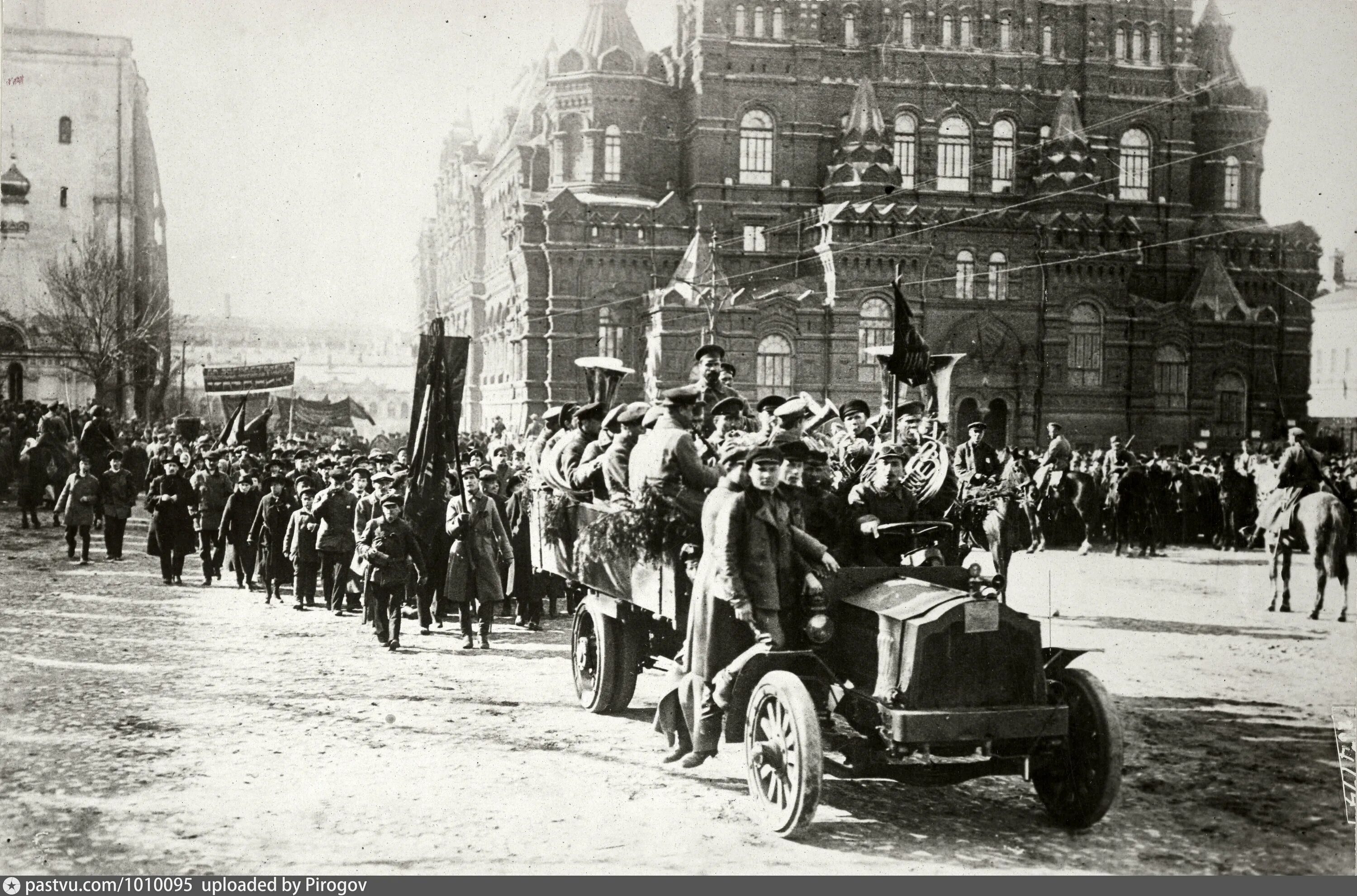 3 ноября 1917 г. Демонстрация 1 мая 1918 года Москва. Революция в Москве 1917. Октябрьская революция 1918. Красная площадь 1917.