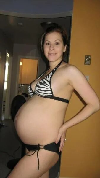 Вторая беременность 39. Живот беременной. Живот на 39 неделе беременности. Живот у беременных на 40 неделе.