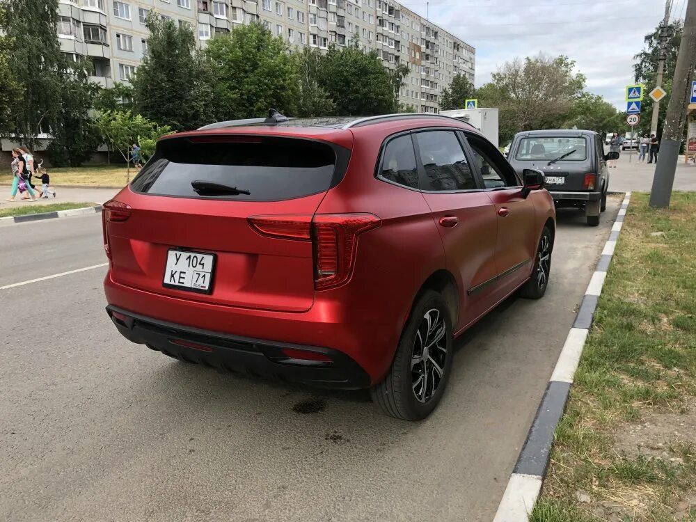 Хавал ф7 антихром. Haval Jolyon красный антихром. Haval f7 красный антихром. Haval f7 черный антихром.