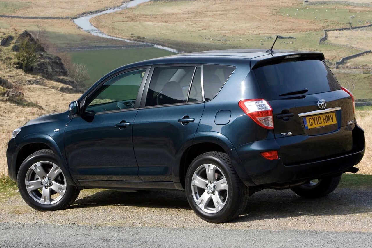 Toyota rav4 2010. Тойота рав 4 2010. Toyota RAV 4 06. Тойота рав 4 2010 3 поколение. Рав четыре