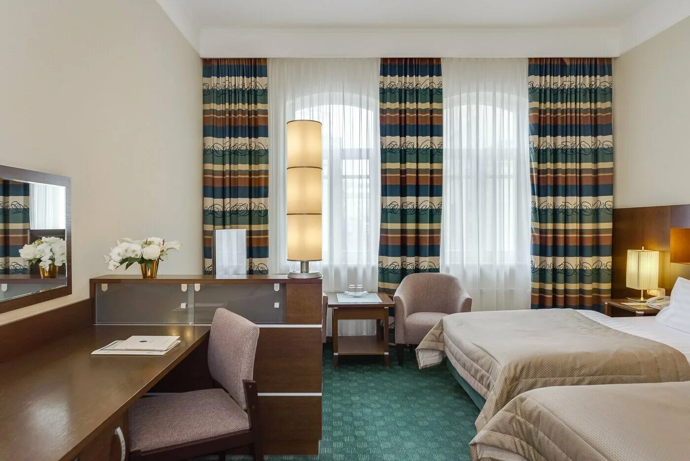 хотел номер 1 москва. отель peter 1 москва. хотел номер 1 москва. марриотт москва гранд отель 5*. гостиница ренессанс монарх москва.