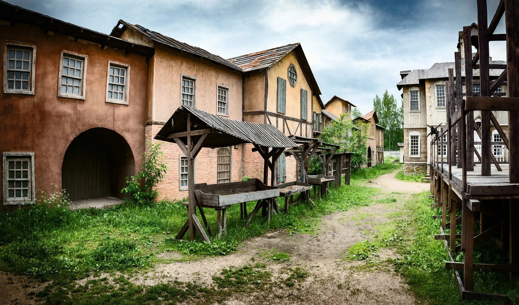 Киногород пилигрим порто поселок санатория мцыри. Усадьба Середниково и Киногород Piligrim Porto. Фирсановка усадьба Середниково Киногород. Пилигрим-Порто в Середниково Киногород. Киногород Солнечногорский район.