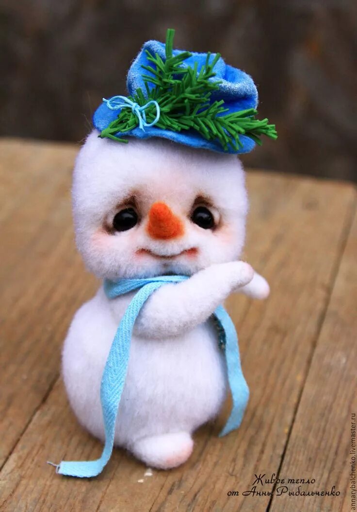 Валяные игрушки красноярск. Валяшки анны. Свалять снеговика. Сухое валяние интерьерная игрушка. Валяние собачки.