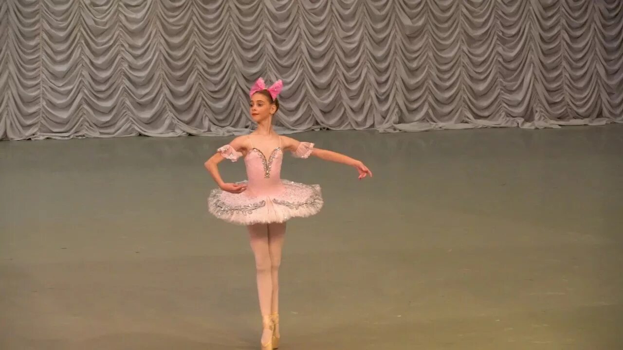 Вариации фей кукол. Вариации фей кукол. Фея кукол балет мариинский театр. Вариации фей кукол. Зайка барабанщик балет фея кукол.