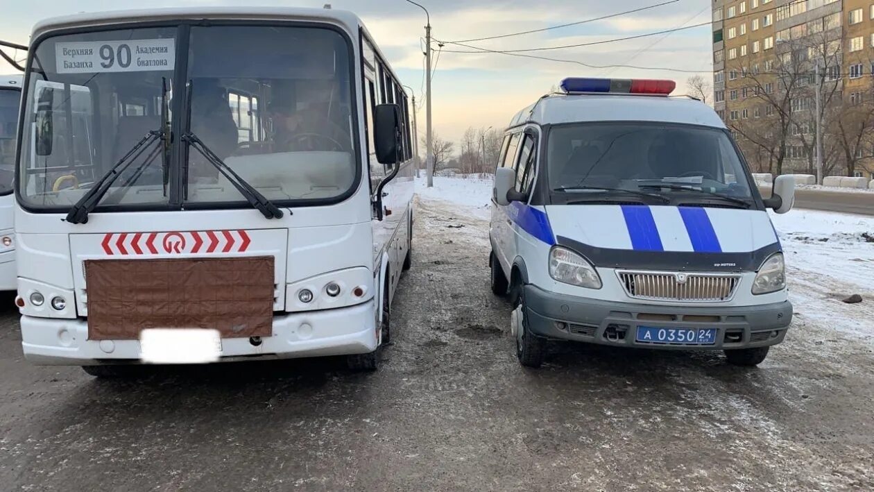 Работа водителем в красноярске красноярском крае. Автобус ДПС. Гаишник и автобус. ДПС Красноярск. Водитель на микроавтобус на Красноярске.