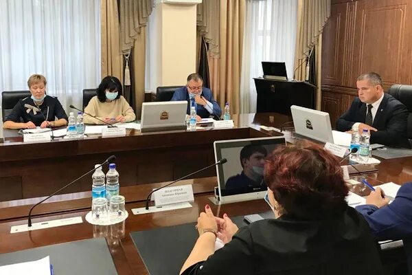 Новости камчатки 31. Камчатка вертолет. Мчс елизово. Новости камчатки 31. Витязь аэро камчатка.