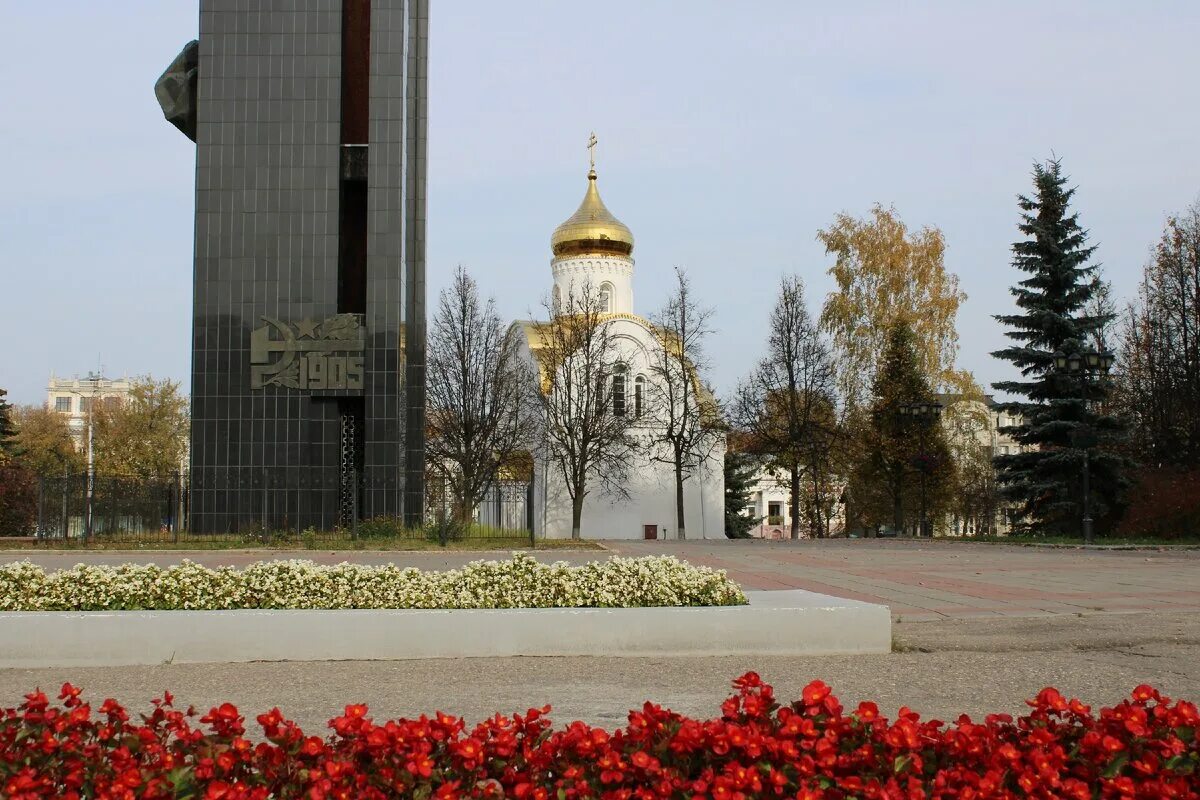 Иваново город революции. Город Иваново площадь революции. Пл революции Иваново. Площадь города Иваново. Площадь Победы Иваново.