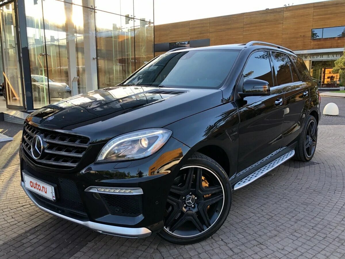 3 амг. Мерседес мл63 в обвесе черный. Mercedes ml 63 amg 2014 черный. Мерседес мл 164 черный тонированный. Mercedes w166 black.