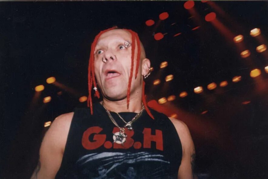 7 exploited. Группа the exploited. уотти бьюкэн. exploited в москве 1998. exploited в горбушке 1998.
