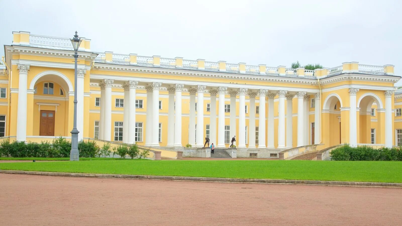 Пушкинский дворец билеты. Александровский дворец в Санкт-Петербурге. Александровский дворец Пушкин. Александровский дворец Кваренги. Александровский дворец в Царском селе фасад.