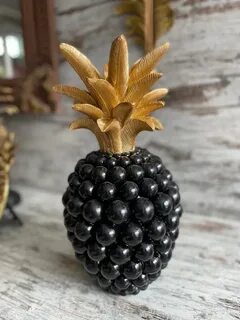 Черный ананас