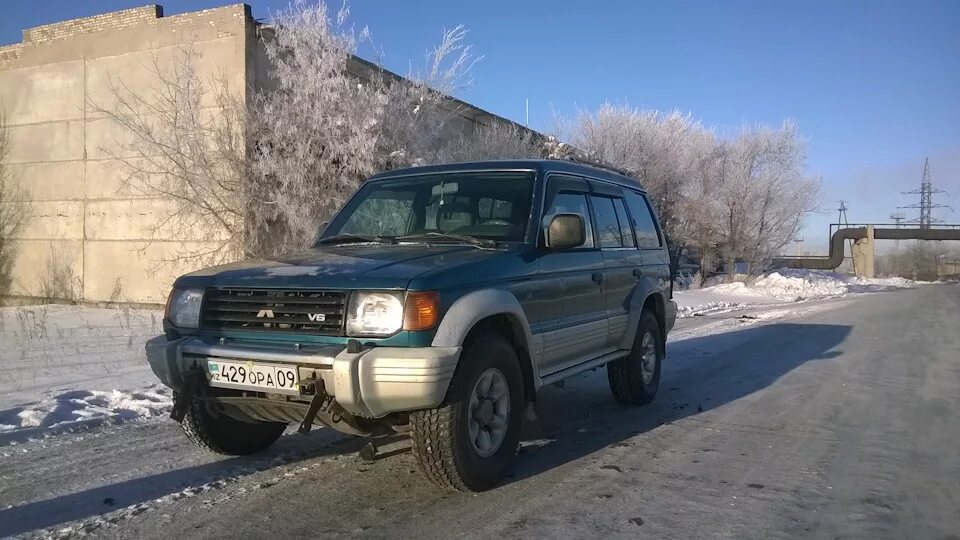 Mitsubishi montero 2. Митсубиси монтеро 2. Montero 2 фото. Mitsubishi montero 2 1995. Митсубиси монтеро 1993.