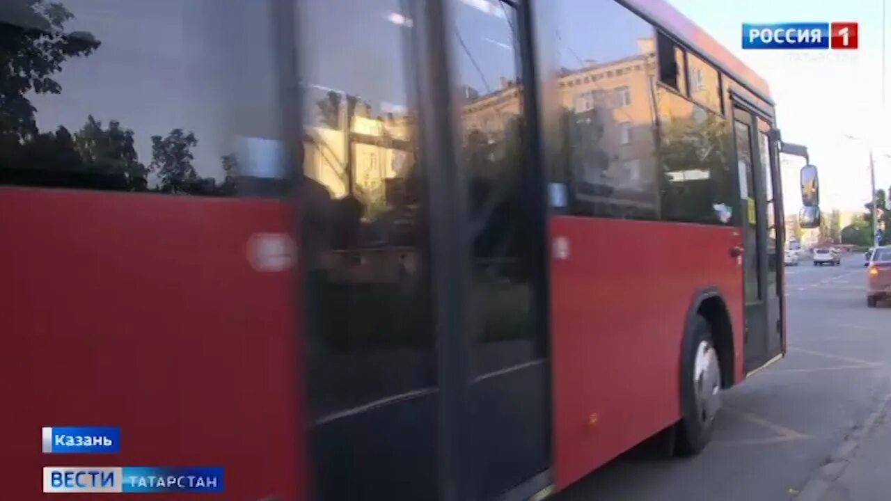 123 автобус казань. Автобус Казань. 71 Автобус Казань. 40 Автобус Казань. Двери автобуса Казань.