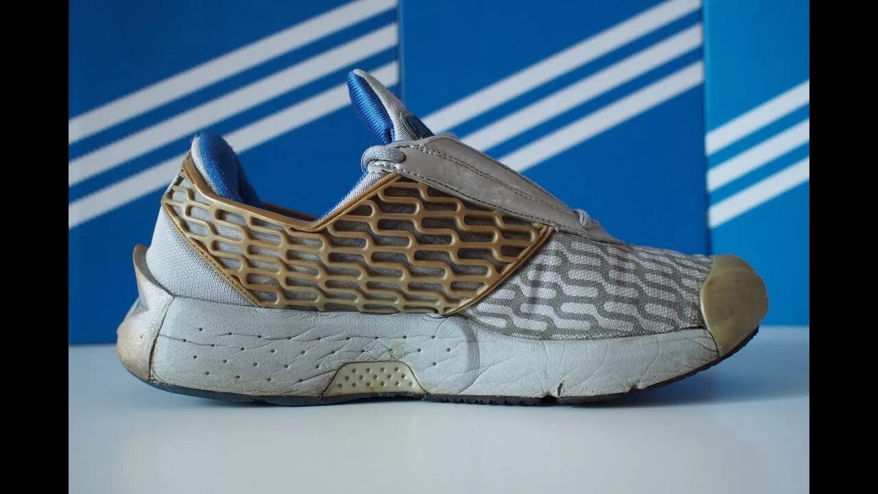 Иранские кроссовки адидас. Adidas Oberon. Adidas 2001. Кроссовки adidas 2001. Кроссовки адидас Adiprene 1998.