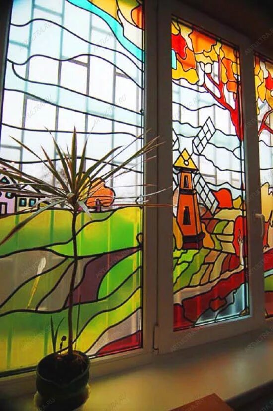 витраж ростов. ветражв школе #62 ростов на дону. радислав лысенко витражи. витражные ленты для окон. витраж тиффани окно.