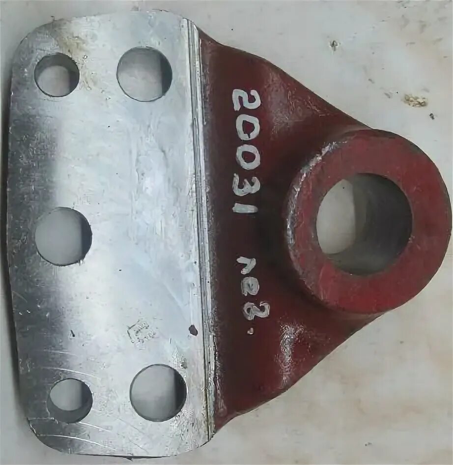 127-3а-03 правый завод хтз. Кронштейн крепления гидроцилиндра отвала. Кронштейн крепления гидроцилиндра отвала. 00001усб навеска. Кронштейн крепления гидроцилиндра отвала дт-75.