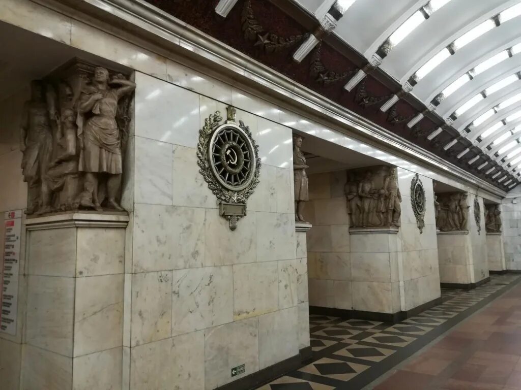 Нарвская какое метро. Станция метро нарвская санкт-петербург. &quot;нарвская&quot; - станция петербургского метрополитена. станция метро нарвская спб. станция метро нарвская вестибюль.