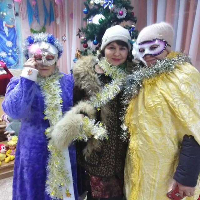 шоу маска танцы сова. новогодняя маска 2022 на нтв. новогоднее шоу маска аватар 2023 заводной дед мороз. костюм совы. шоу маска новогодний выпуск совенок.