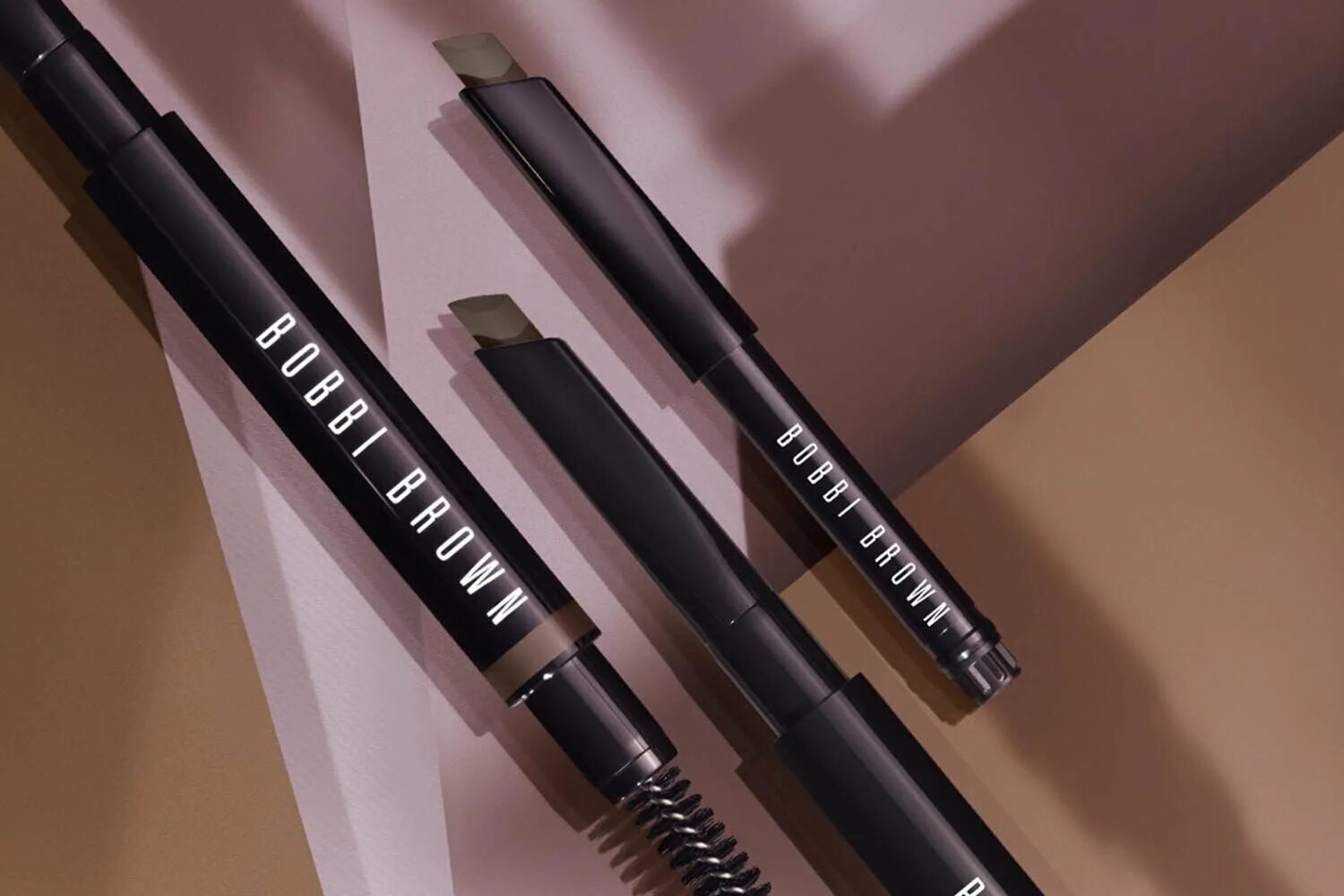 Браун для бровей. Bobbi Brown Micro Brow Pencil. Карандаш Bobbi Brown Espresso. Bobbi Brown карандаш для бровей Espresso. Bobbi Brown long-Wear Brow Pencil свотчи.