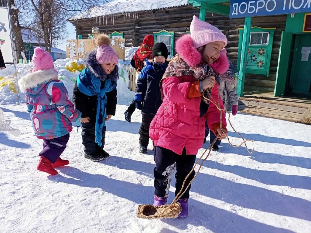 Масленица в детском саду. Масленица в детском саду на улице. Игры на Масленицу в детском саду на улице. Масленица в детском саду в группе. Масленица в детском саду ранняя группа