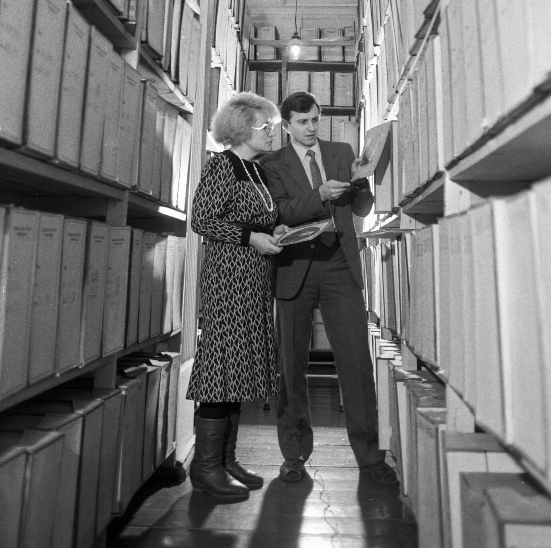 Архив документов. Включи архивные. Государственный архив хранилище. Включи архивные. Включи архивные.