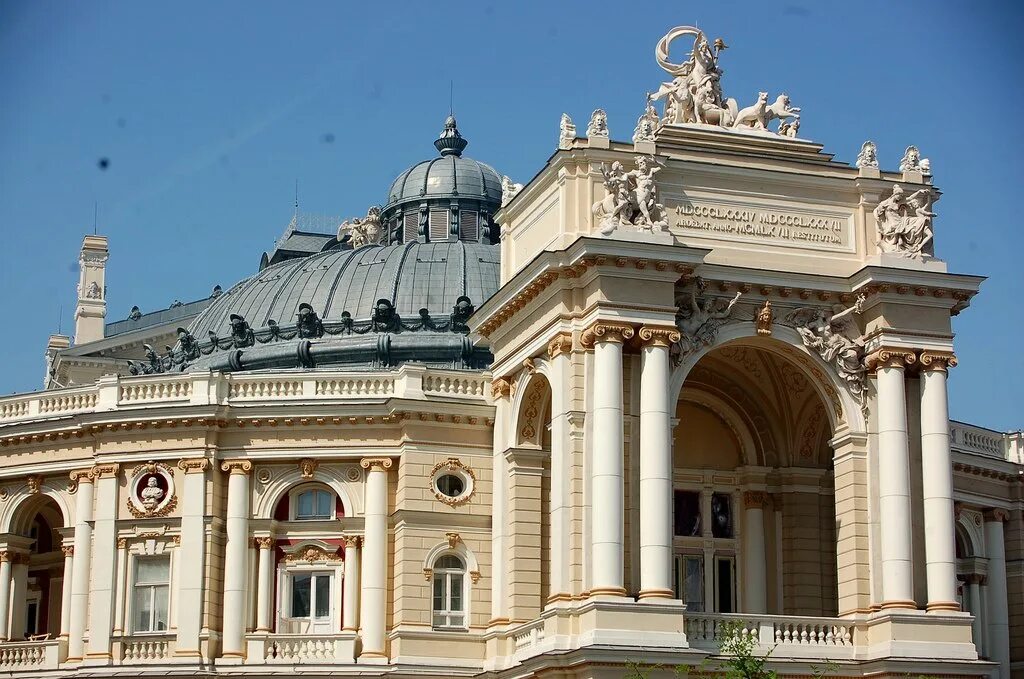 фото театры одессы. оперный театр одесса. оперный театр в одессе – фельнер. одесский оперный театр. оперный театр одесса 1944.