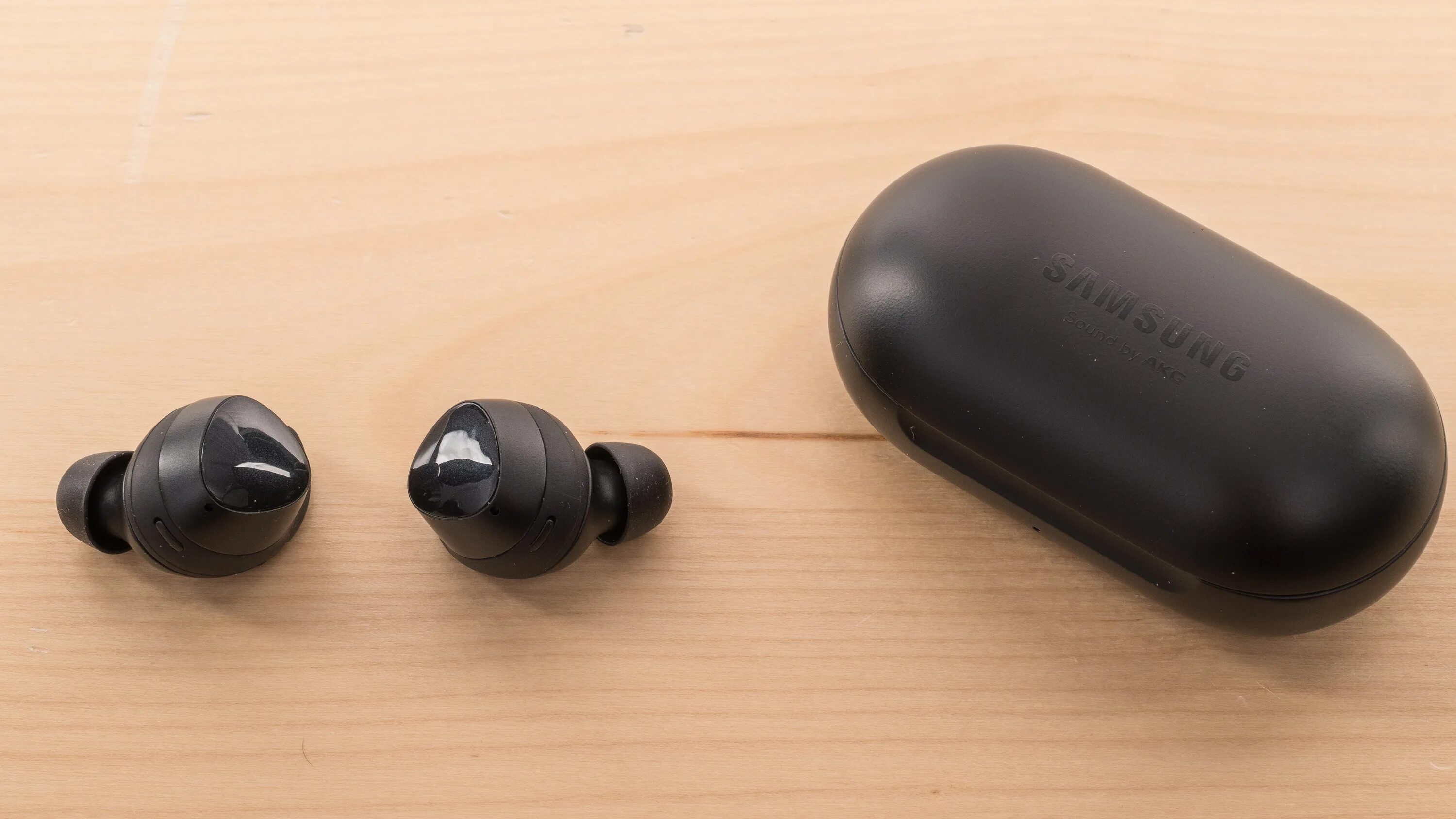 Амбушюры для наушников samsung. Samsung Galaxy Buds Pro амбушюры. Galaxy Buds 2 амбушюры. Samsung Galaxy Buds 2 амбушюры. Амбушюры для Samsung Buds 2 Pro.