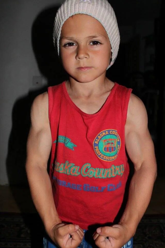 Сильные мальчики 8. Джулиано строе. Самый сильный ребенок в мире. Самый сильный мальчик в мире. Самые накаченные дети в мире.